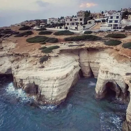 Oasis Park 1 Σπίτι διακοπών Πάφος