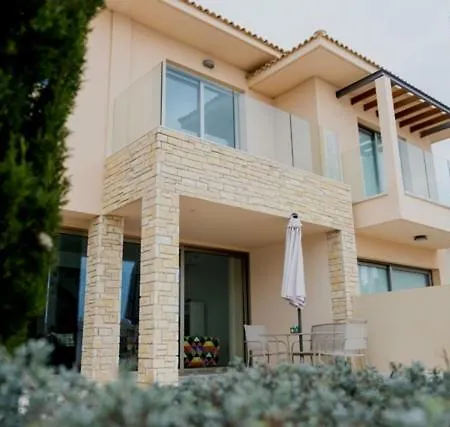 Oasis Park 1 * Paphos