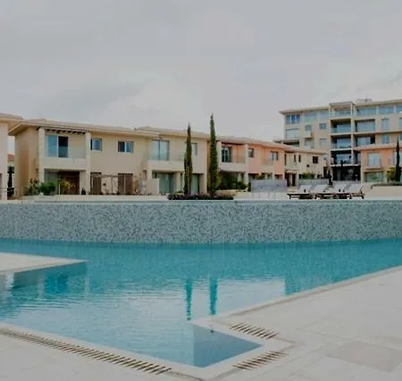 Oasis Park 1 * Pafos